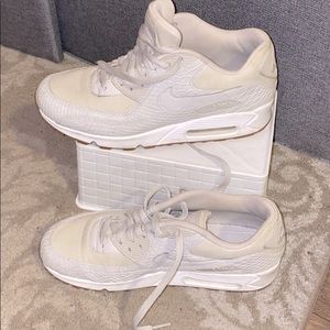 Nike airmax snake skin leather shoes